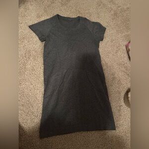 lululemon swiftly top grey